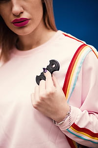 Woman Playing Batarang thumbnail