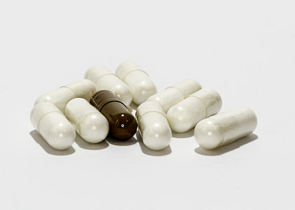 medication capsule lot thumbnail