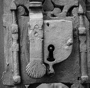 door lock grayscale photo thumbnail