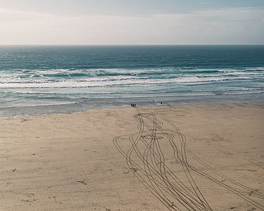 aerial photo of body of water thumbnail