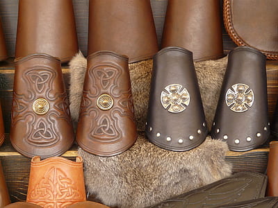brown leather armguards thumbnail