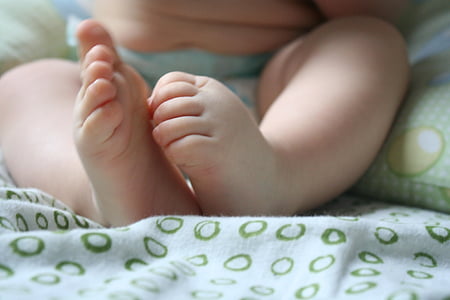 toddler's foot thumbnail