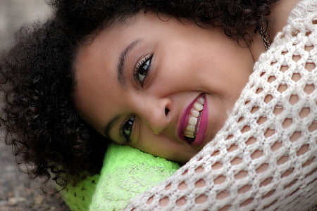woman's face thumbnail