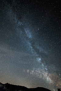 star gazing during night time thumbnail
