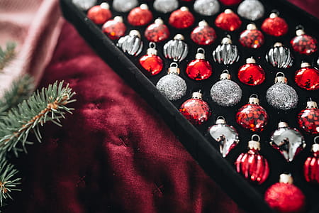 Burgundy Christmas Decorations thumbnail