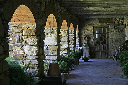 gray concrete corridor thumbnail