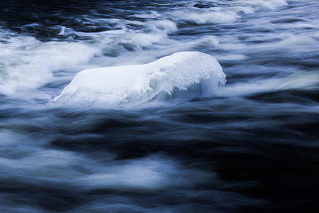 illustration of wave and ice thumbnail
