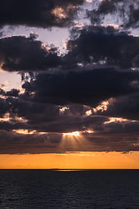 photo of sea during sunset thumbnail