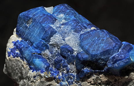 blue and brown stone thumbnail