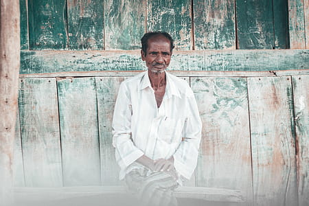 Man With Cross-legged Sitting on Bench thumbnail