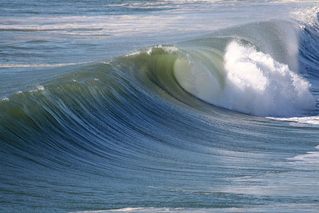 sea wave during daytime thumbnail