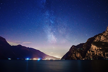 Coastal stars in the night sky thumbnail