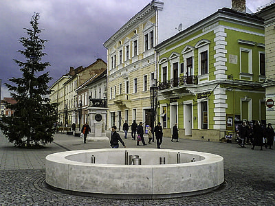 Pedestrianized Stret in Cluj-Napoca, Romania thumbnail