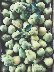 green pear fruit lot thumbnail
