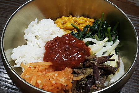 vegetable salad in bowl thumbnail