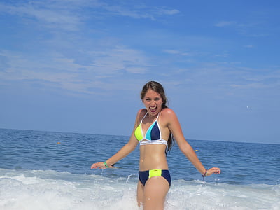 woman wearing bikini thumbnail