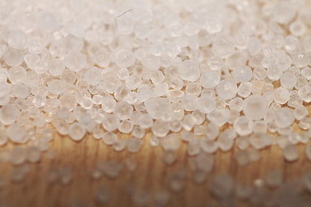 focus photo of clear gemstones thumbnail