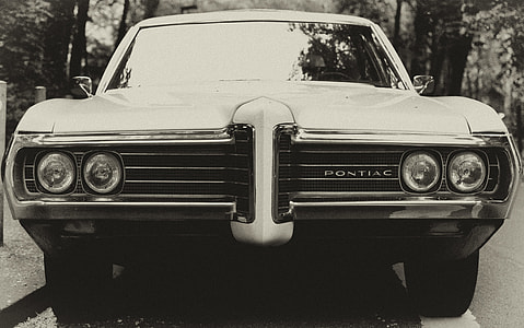 grayscale photo of Pontiac car thumbnail