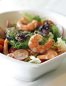 cooked shrimp and salads thumbnail