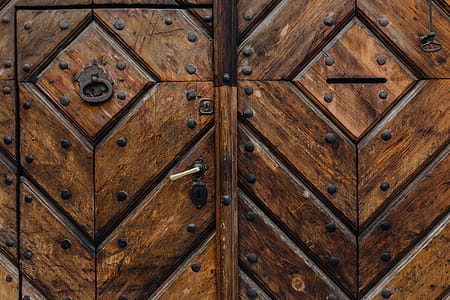 Intricately ornamented doors with sculpted rappers thumbnail