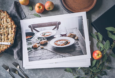 round white plate photo thumbnail