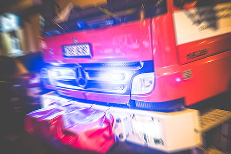 Emergency/Fire Truck with Beacon Lights thumbnail