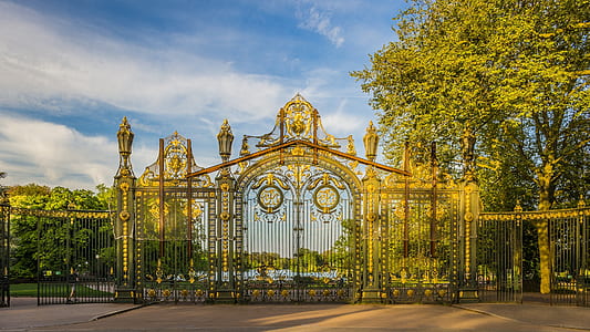 gold and gray metal gate thumbnail