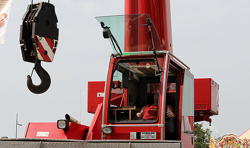 red and white crane thumbnail