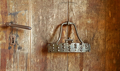 brass door knocker thumbnail
