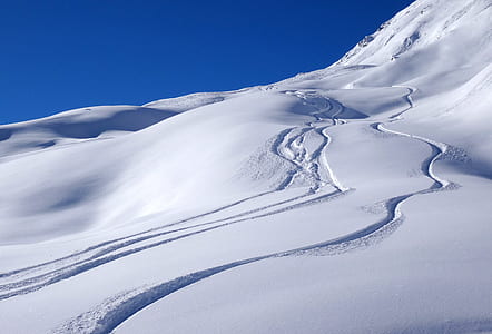 white snow mountain during daytime thumbnail