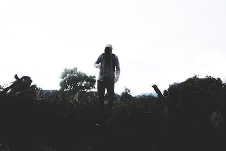 person wearing gray zip-up hoodie thumbnail