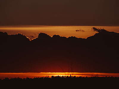 silhouette of mountains thumbnail