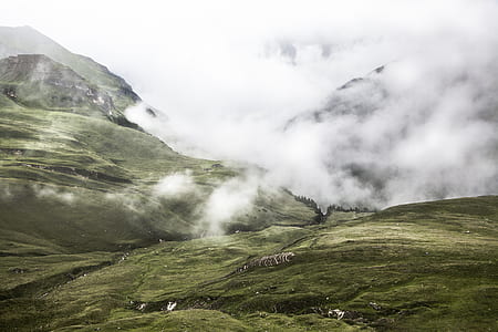 photo of green mountains thumbnail