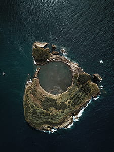 bird's eyeview of island thumbnail