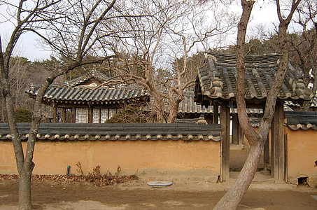 Birth house of Heo Nanseolheon, Korean Poet in Gangneung, South Korea thumbnail
