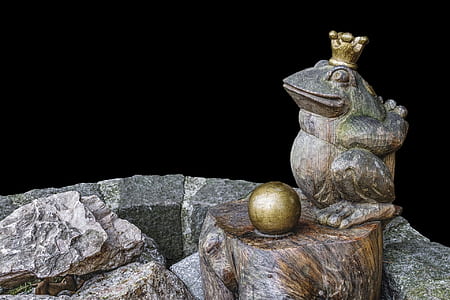 green concrete frog statue thumbnail
