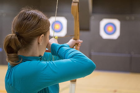 woman doing archery thumbnail
