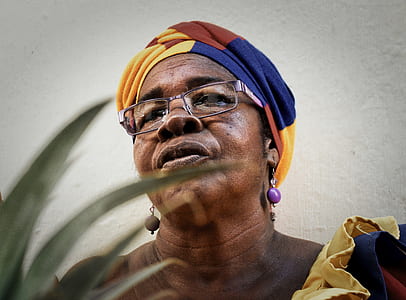 woman wearing eyeglasses thumbnail