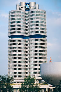 BMW high-rise building under gray sky during daytime thumbnail