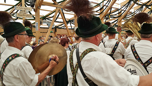 Irish drum and bugle band parading on road thumbnail