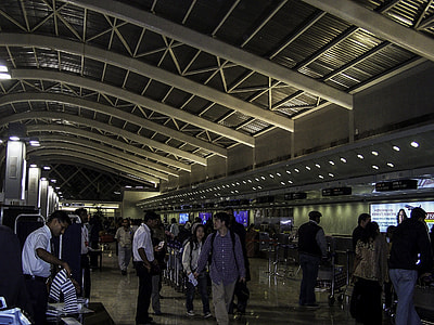 Santa Cruz Airport in Mumbai, India thumbnail