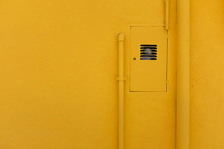 yellow painted wall thumbnail