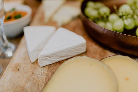 Cheese, white wine and grapes thumbnail