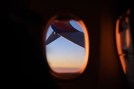 airplane wings thumbnail