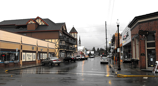 Charles Street in central Mt. Angel in Oregon thumbnail