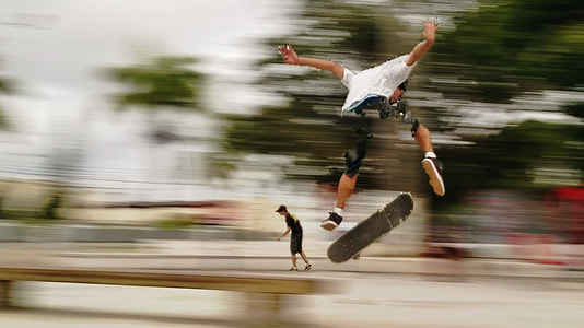 man doing skateboard stunts thumbnail
