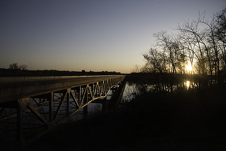 Sunset over the bridge landscape over the Wisconsin River thumbnail