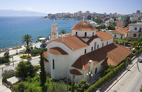 brown shingle roof cathedral thumbnail