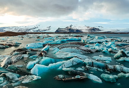 landscape photography of berg thumbnail