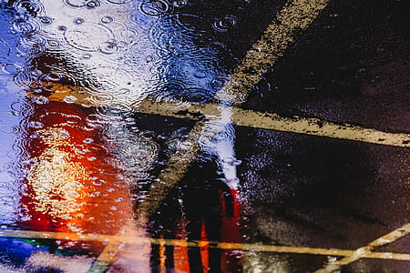 road with water and water drops thumbnail